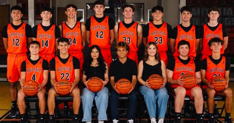 Artesia Bulldogs 2025 Team Photo